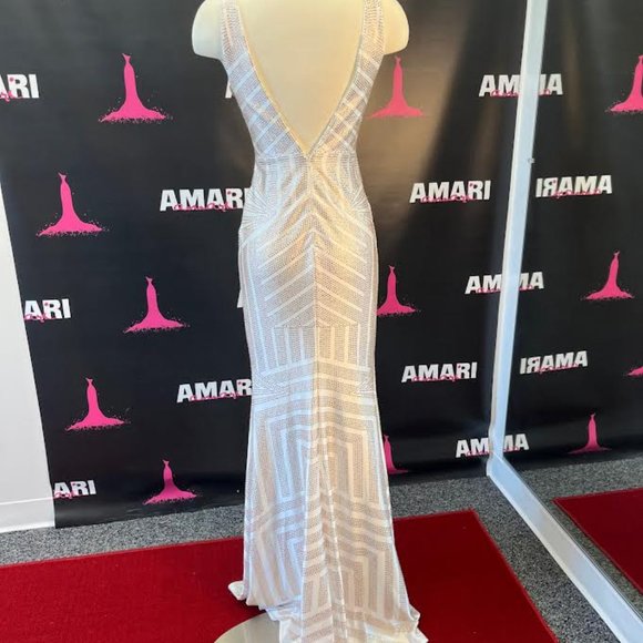 Faviana Prim Dress E10899 Ivory/Rose Gold Size 00 NWT - Picture 2 of 4